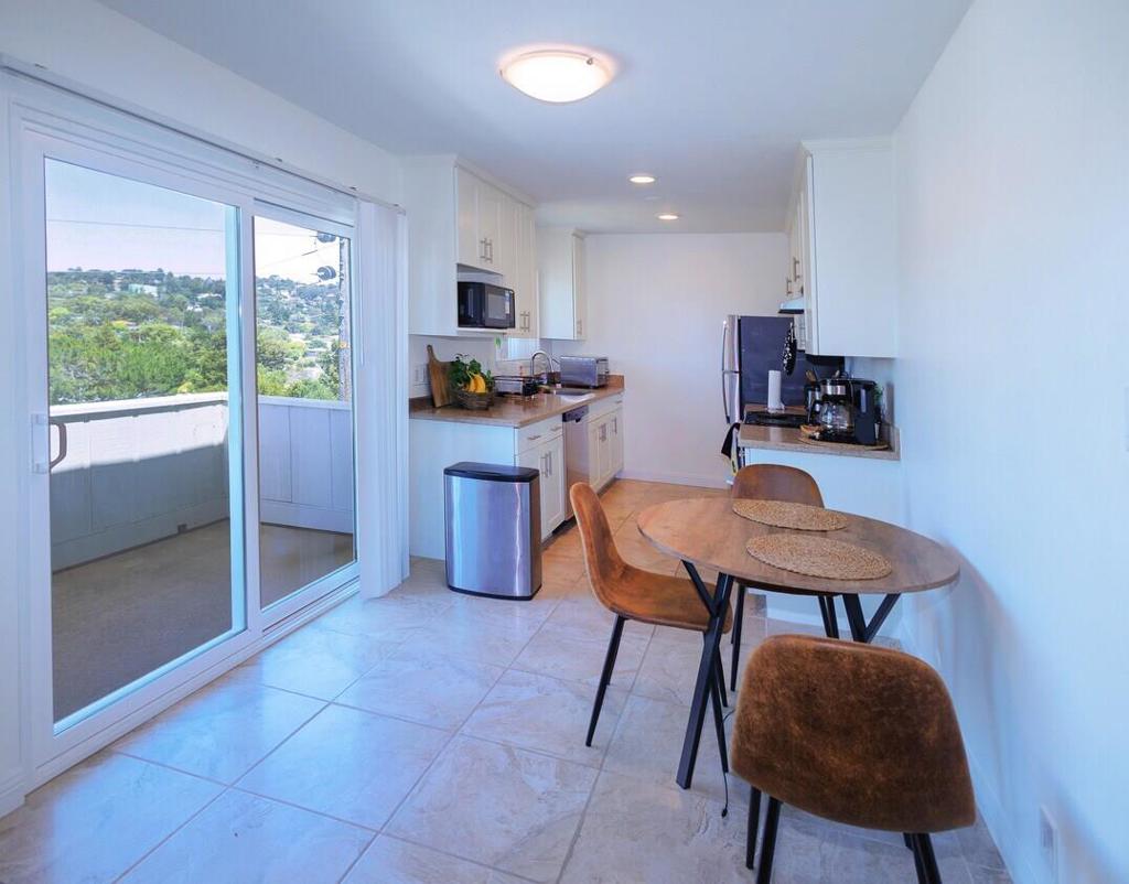 1205 Geraldine Way Property Photo 8