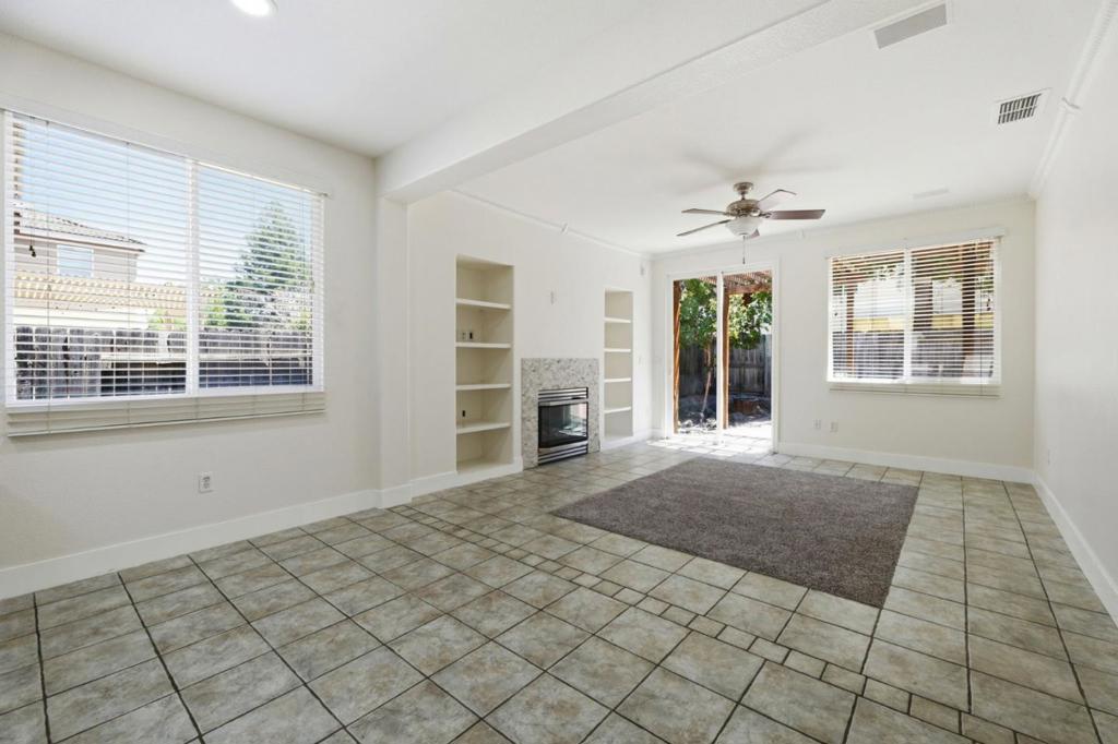 9400 Trolio Way Property Photo 8