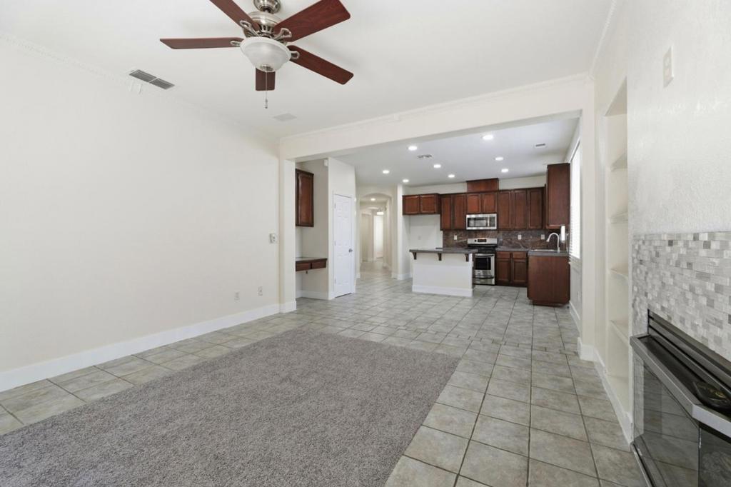 9400 Trolio Way Property Photo 9