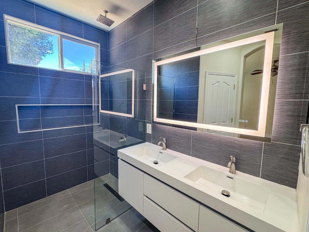 9400 Trolio Way Property Photo 13