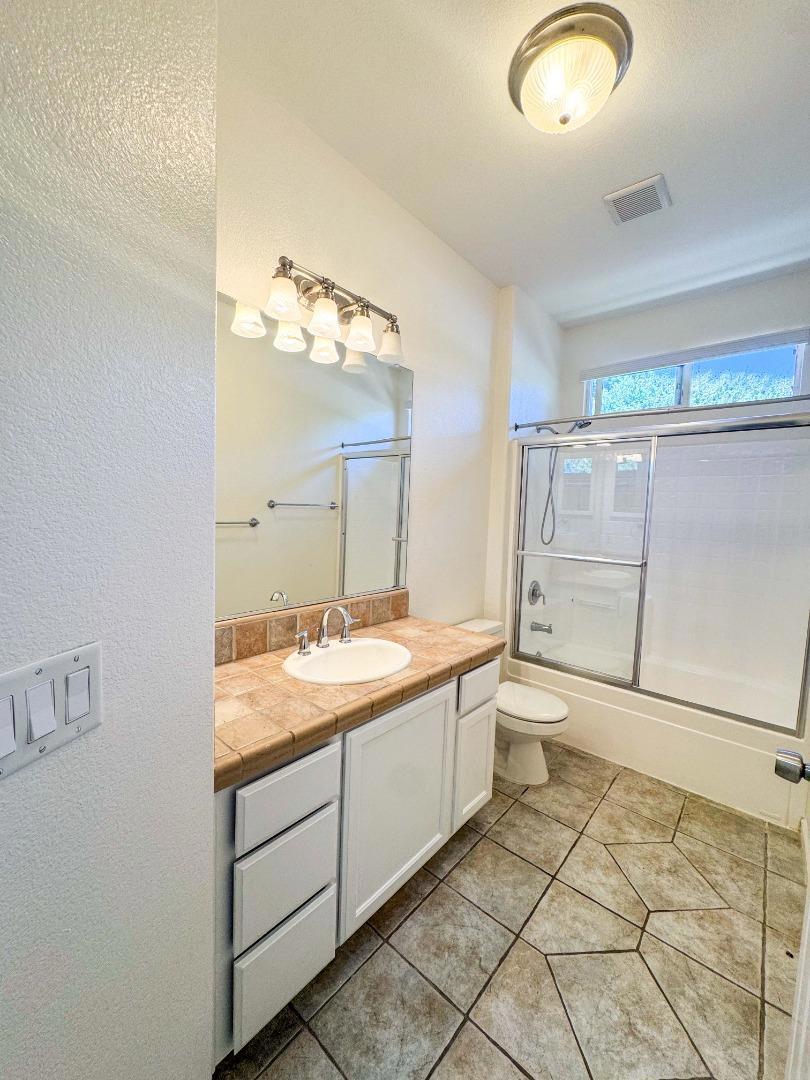 9400 Trolio Way Property Photo 15