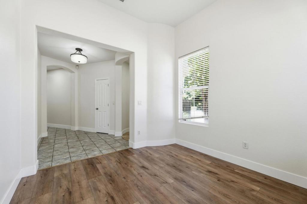 9400 Trolio Way Property Photo 17