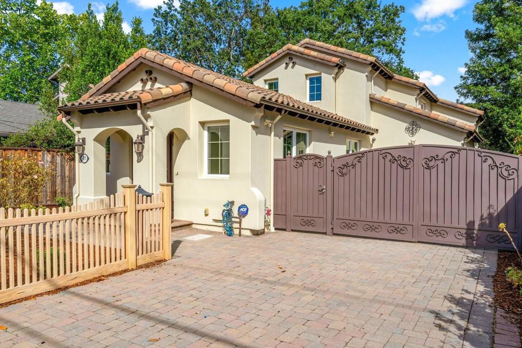 455 Margarita Avenue Property Photo 1