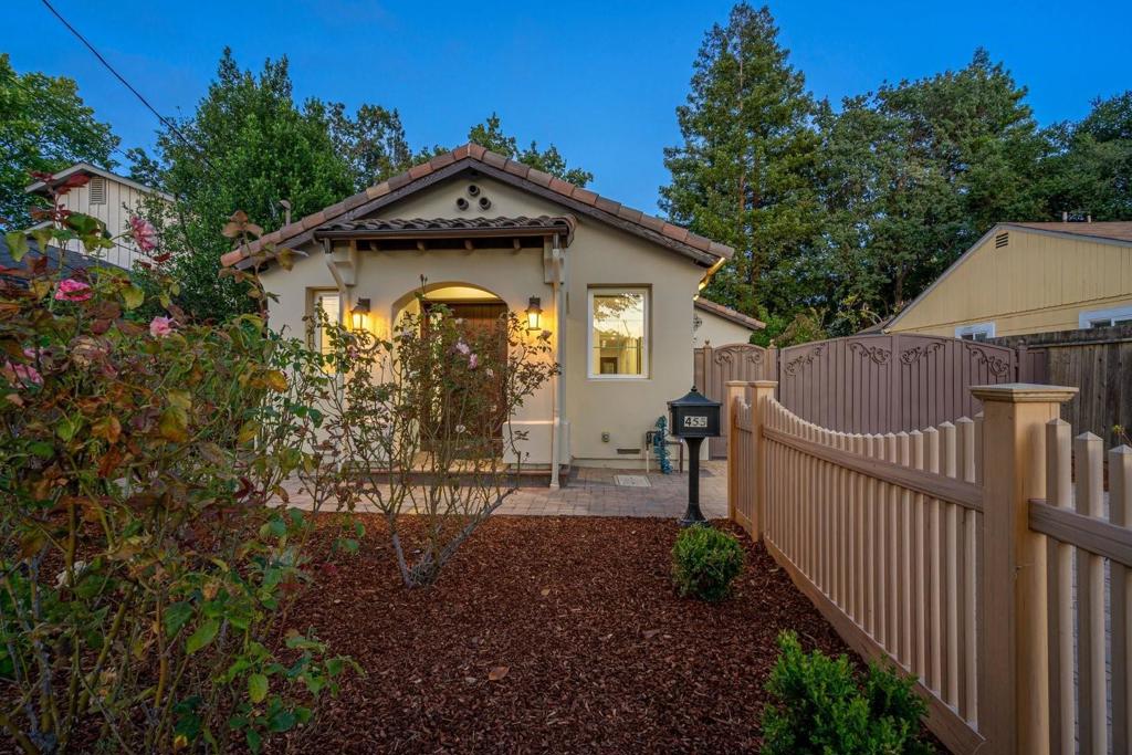 455 Margarita Avenue Property Photo 3