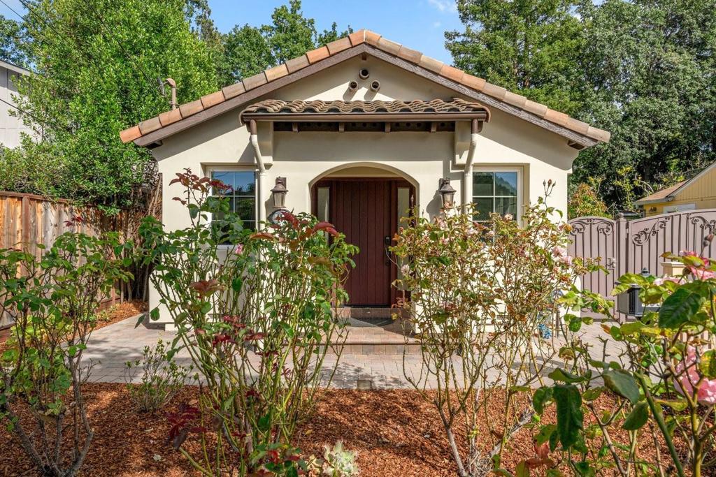 455 Margarita Avenue Property Photo 9
