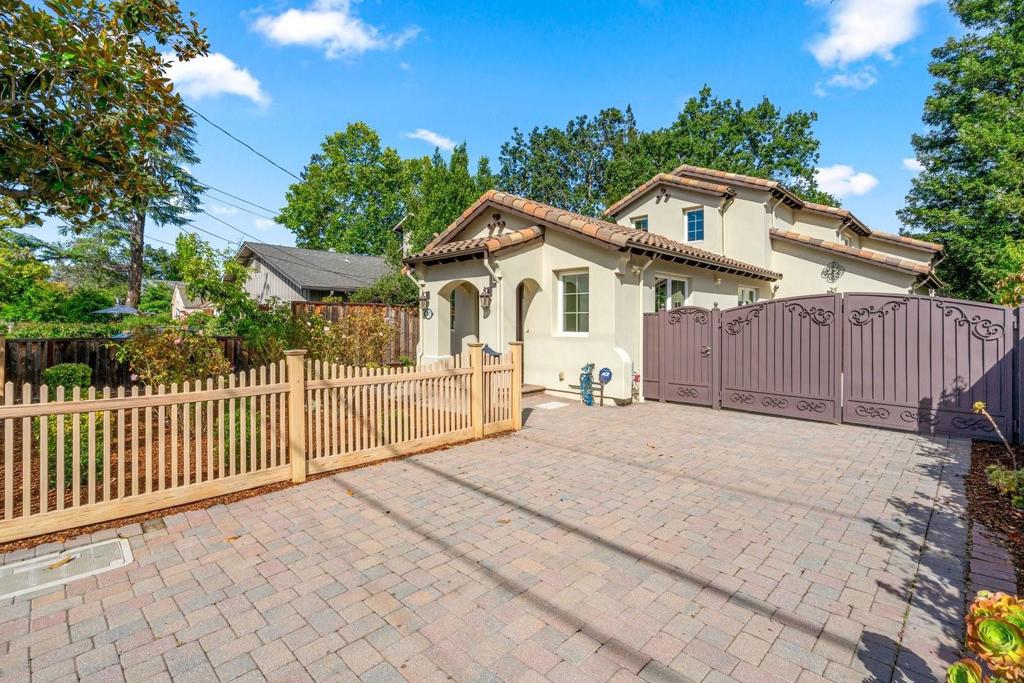 455 Margarita Avenue Property Photo 13