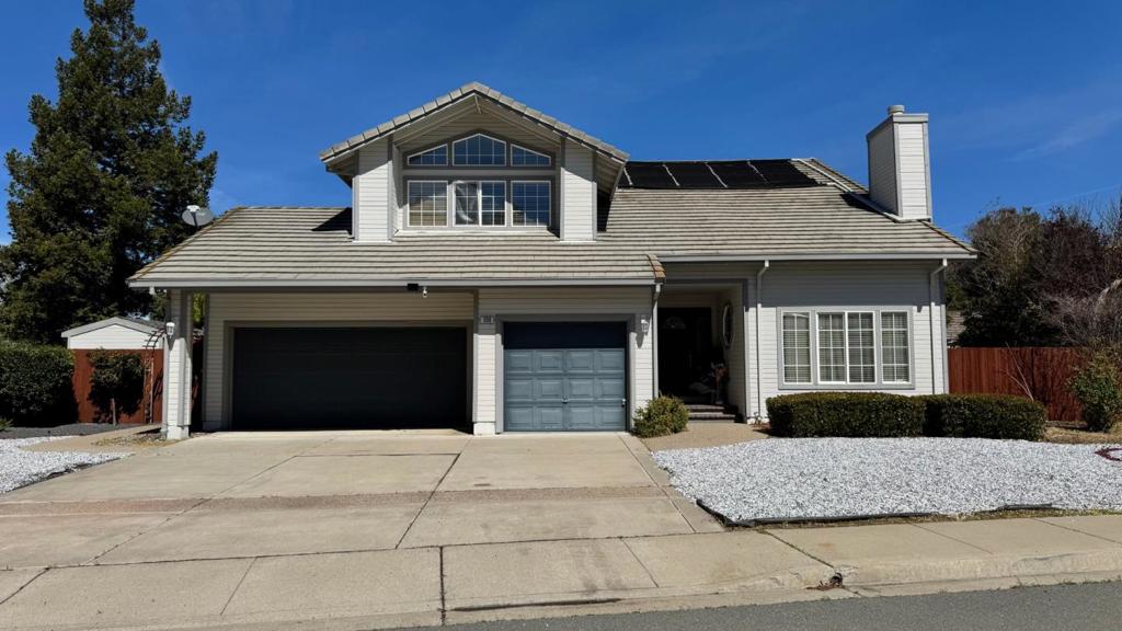 206 Meadow Creek Court Property Photo 4