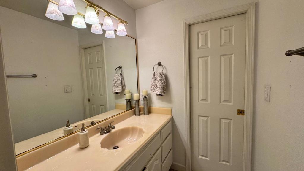 206 Meadow Creek Court Property Photo 21