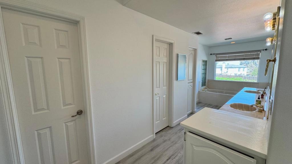206 Meadow Creek Court Property Photo 34