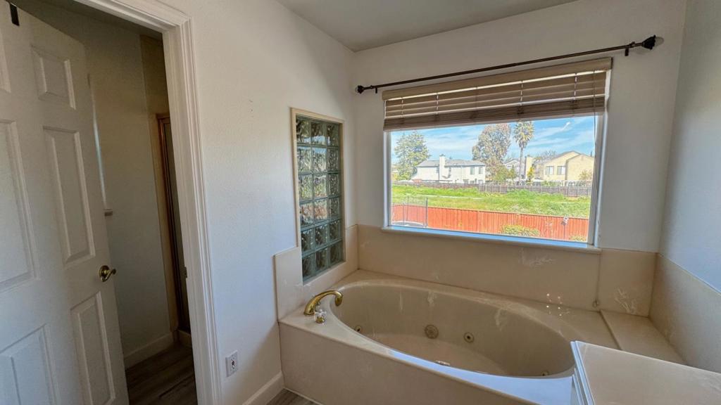 206 Meadow Creek Court Property Photo 37