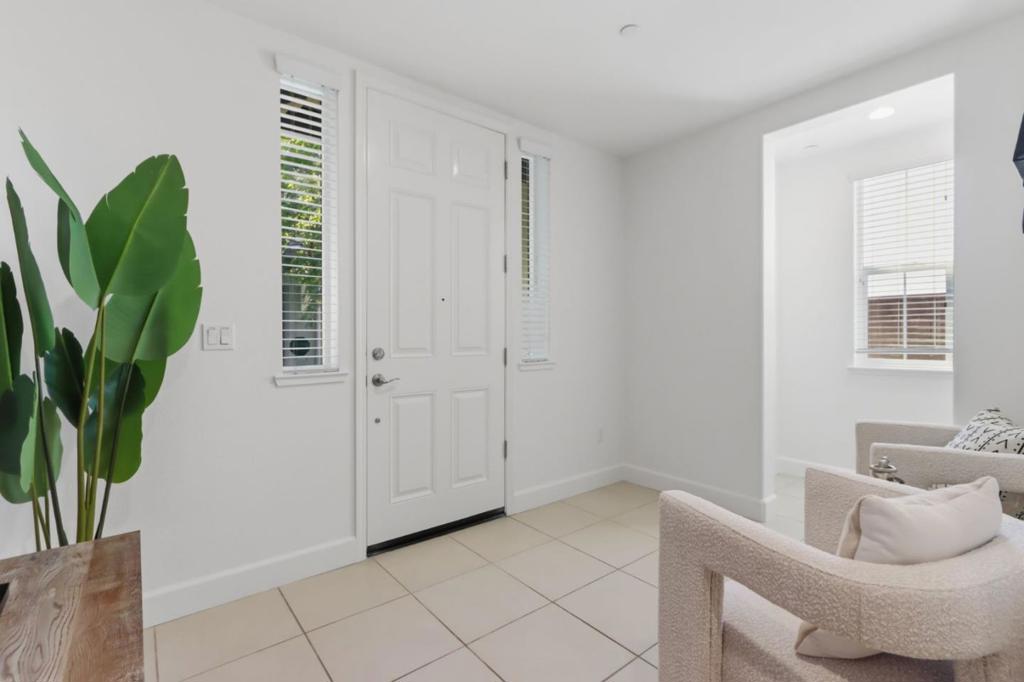 34823 Awning Terrace Property Photo 3
