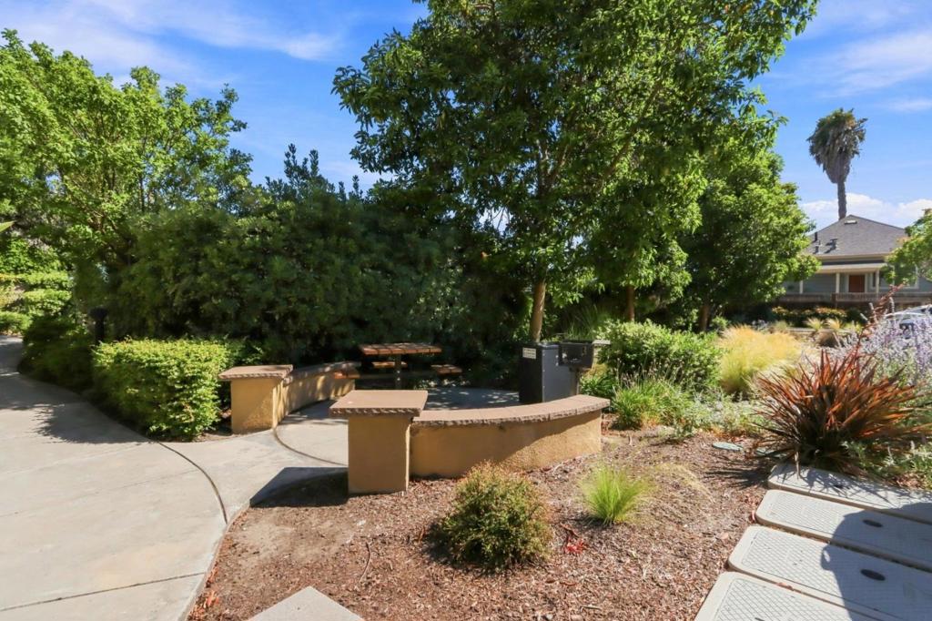 34823 Awning Terrace Property Photo 35