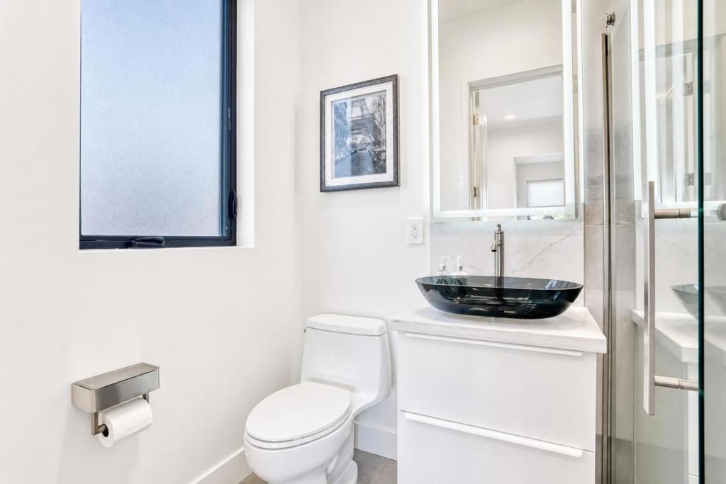 15218 Stratford Drive Property Photo 39