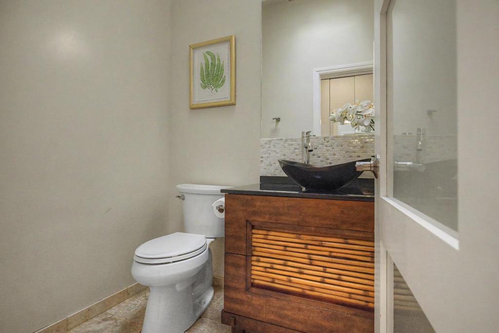 3057 California Avenue Property Photo 21