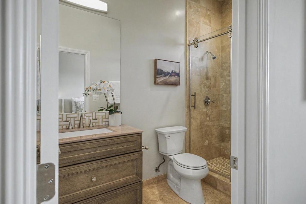 3057 California Avenue Property Photo 24