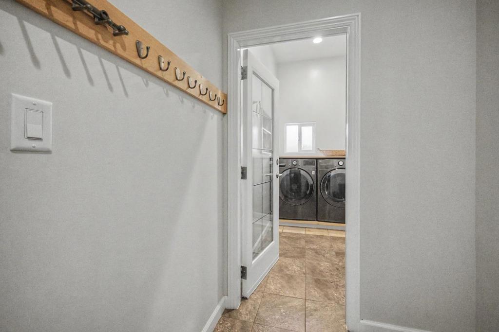 3057 California Avenue Property Photo 45