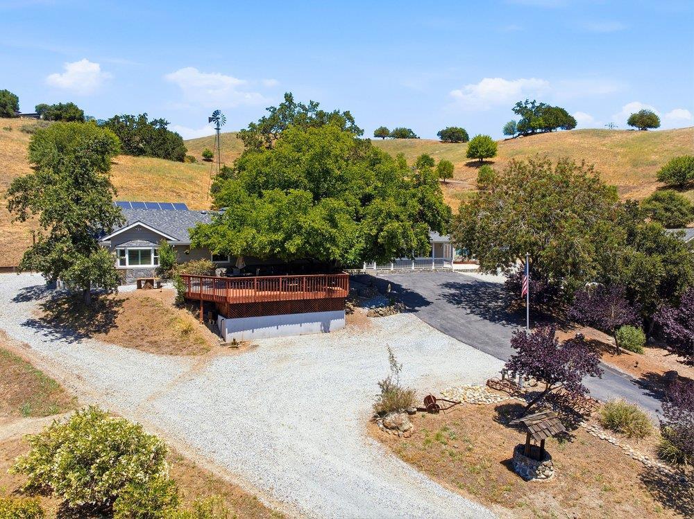 1755 Paradise View Property Photo 2