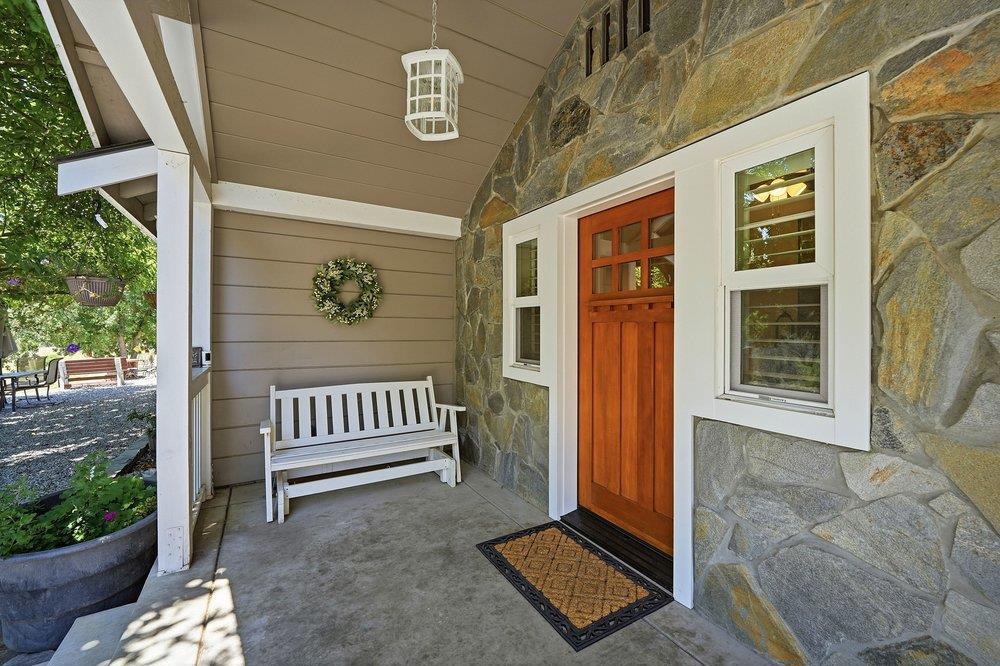 1755 Paradise View Property Photo 6