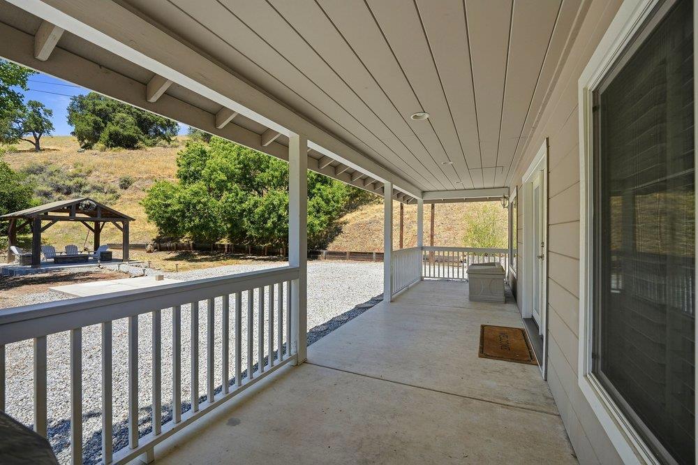 1755 Paradise View Property Photo 29