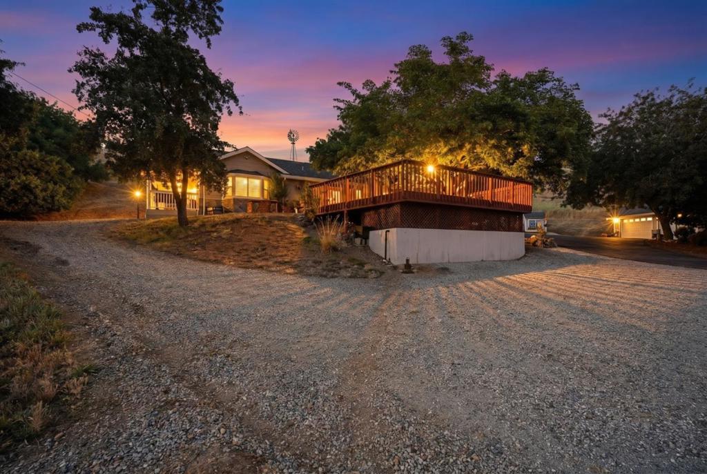 1755 Paradise View Property Photo 36