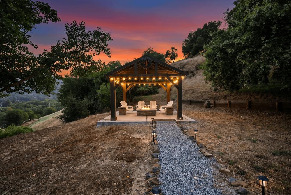 1755 Paradise View Property Photo 40