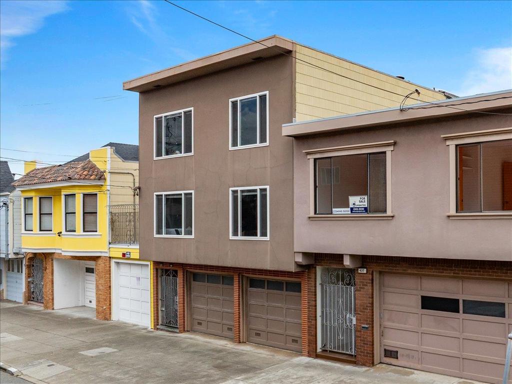 431 Delano Avenue Property Photo 2