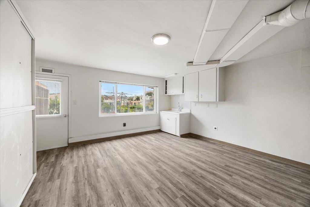 431 Delano Avenue Property Photo 15