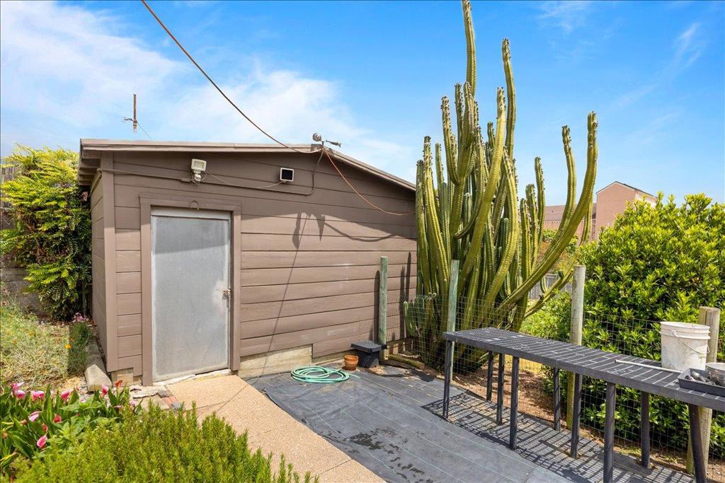 431 Delano Avenue Property Photo 21