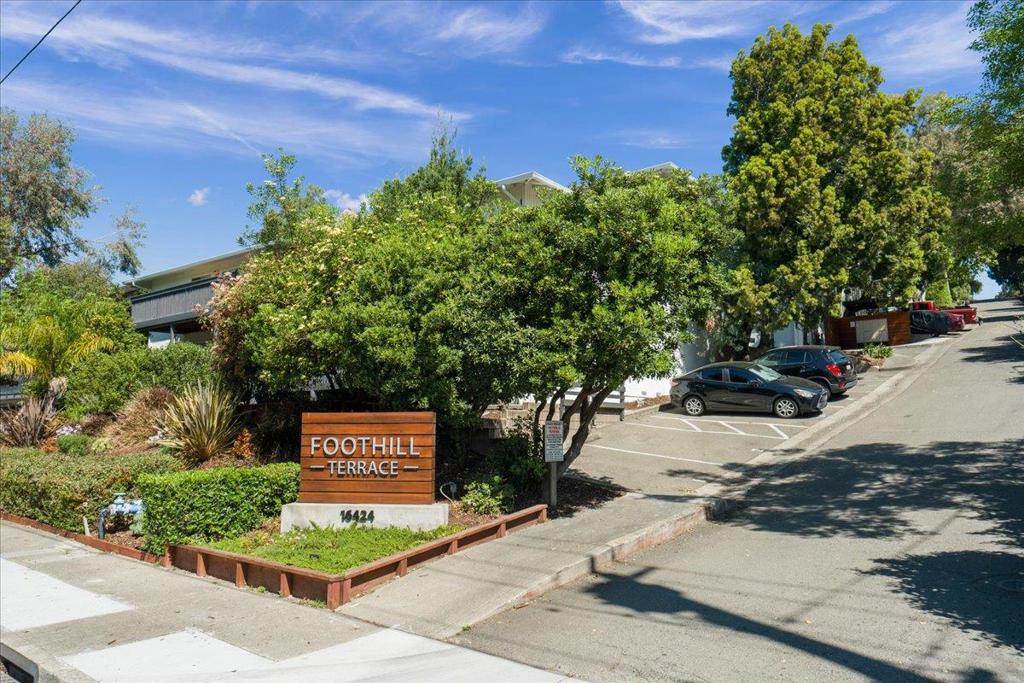 16424 Foothill Boulevard Property Photo 7