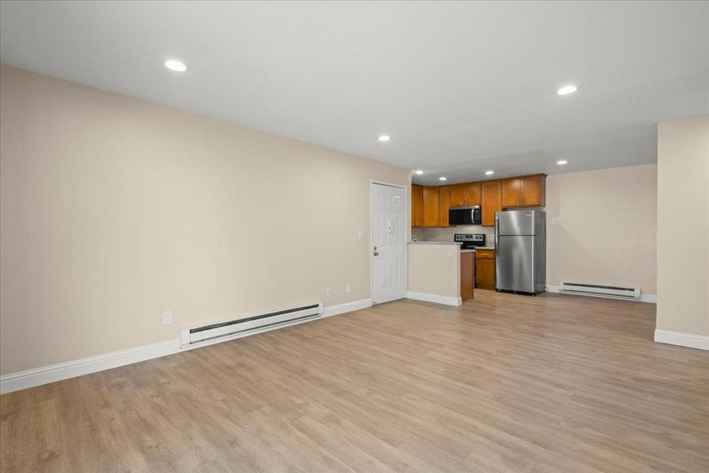 16424 Foothill Boulevard Property Photo 10