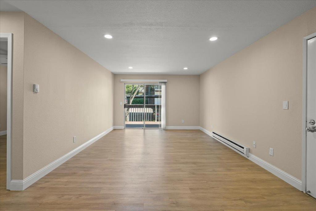 16424 Foothill Boulevard Property Photo 14