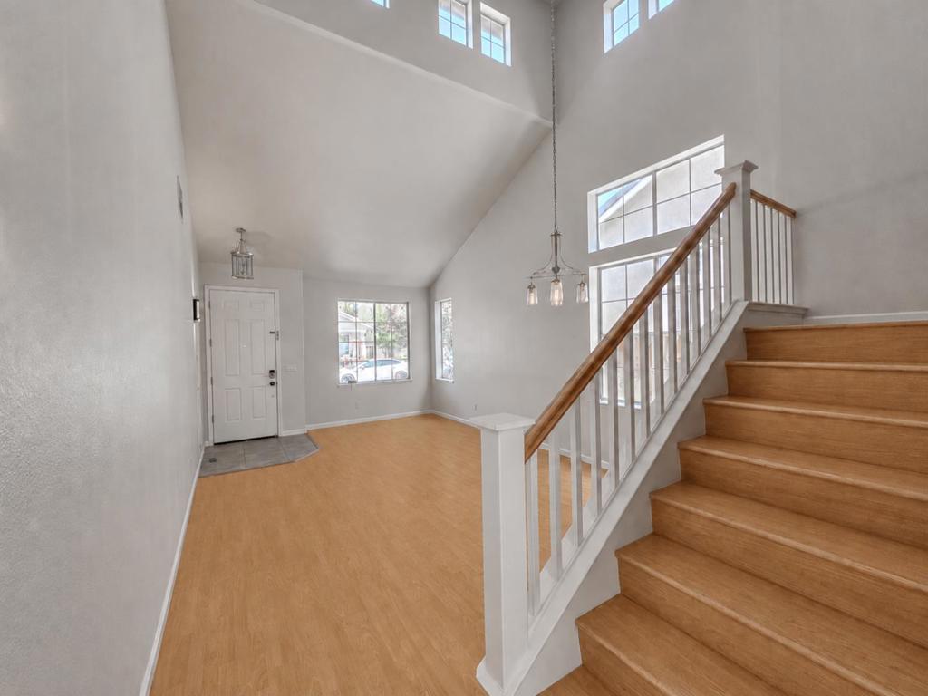 73 Images Circle Property Photo 8