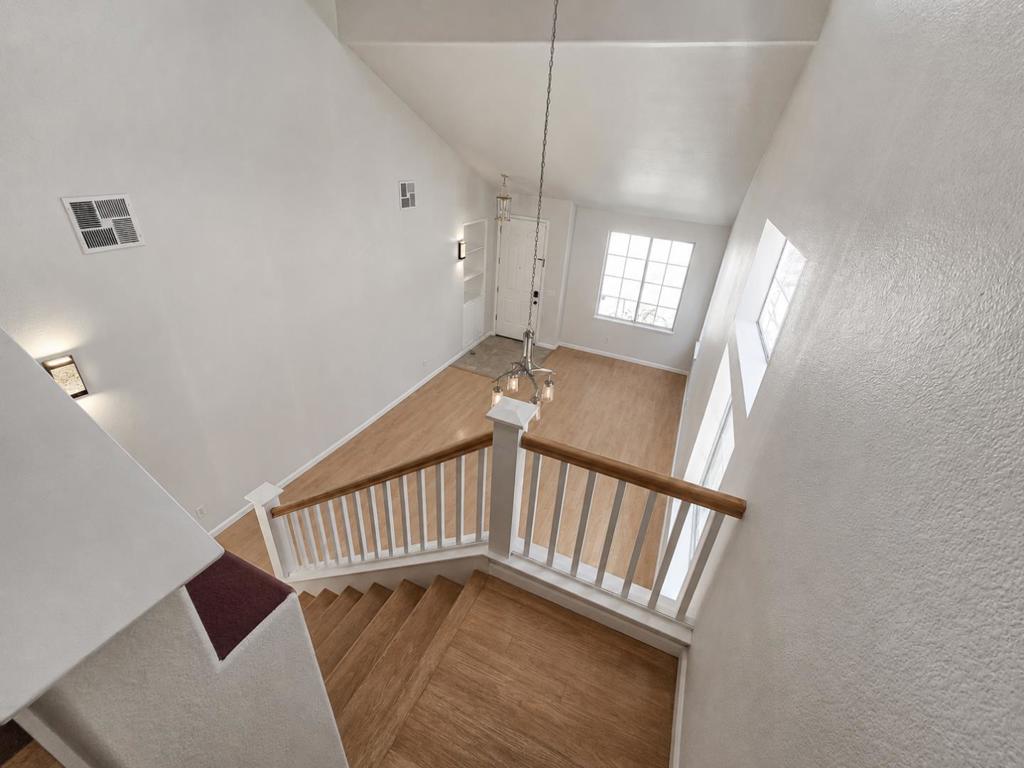 73 Images Circle Property Photo 10