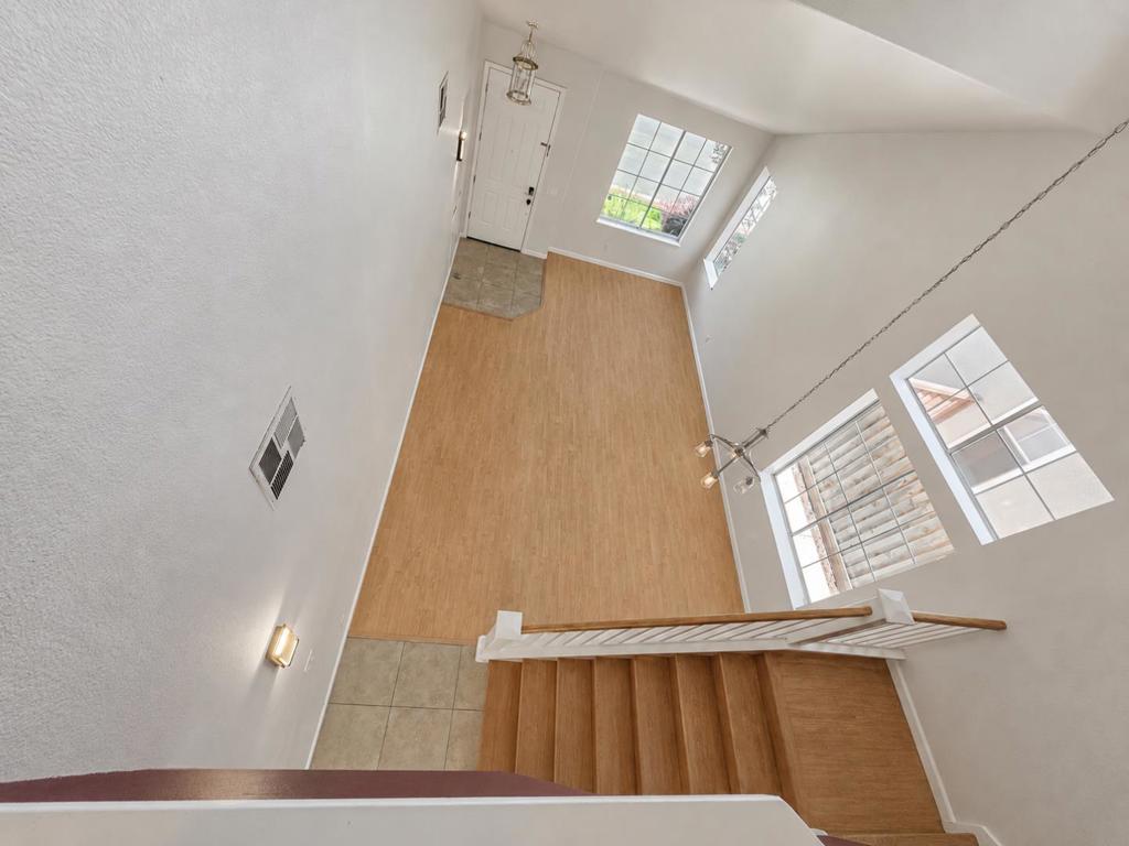 73 Images Circle Property Photo 12