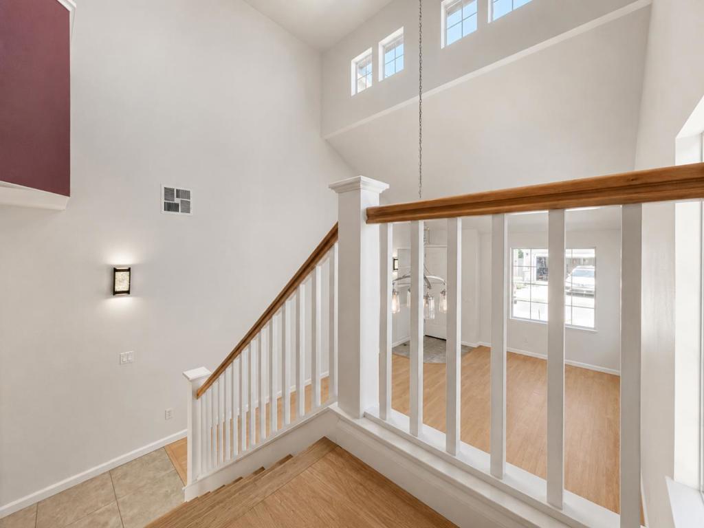 73 Images Circle Property Photo 14
