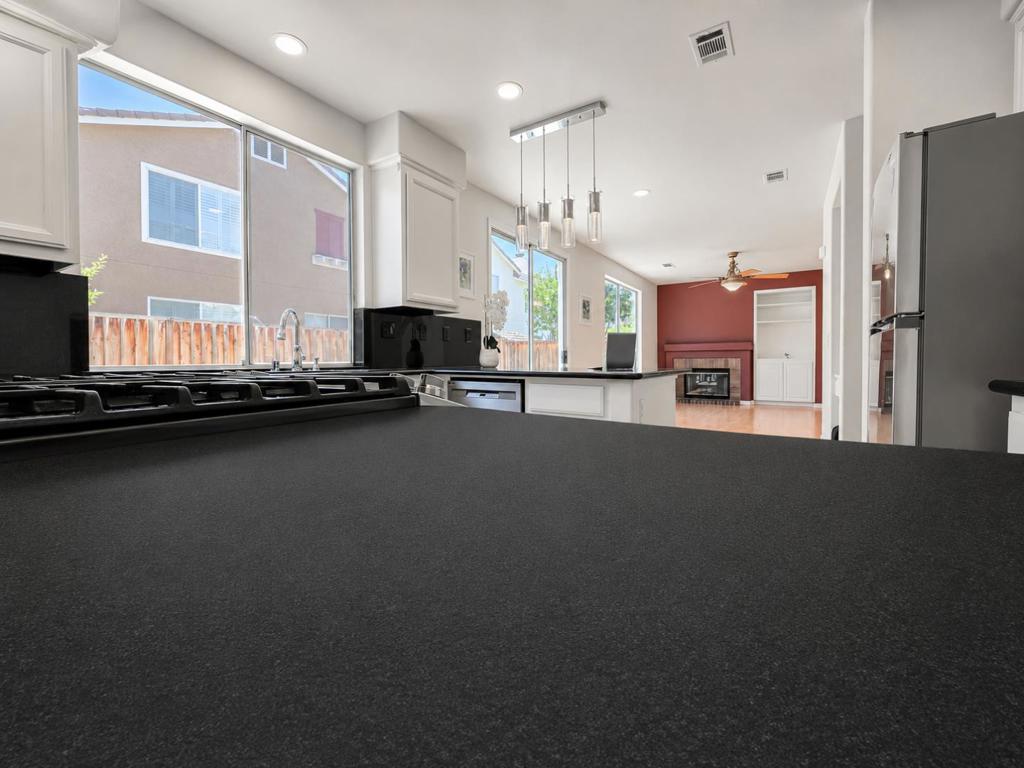 73 Images Circle Property Photo 22