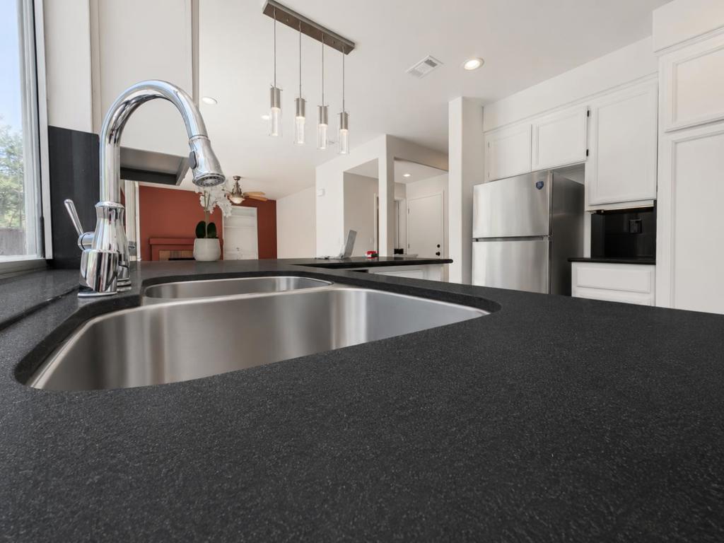 73 Images Circle Property Photo 24