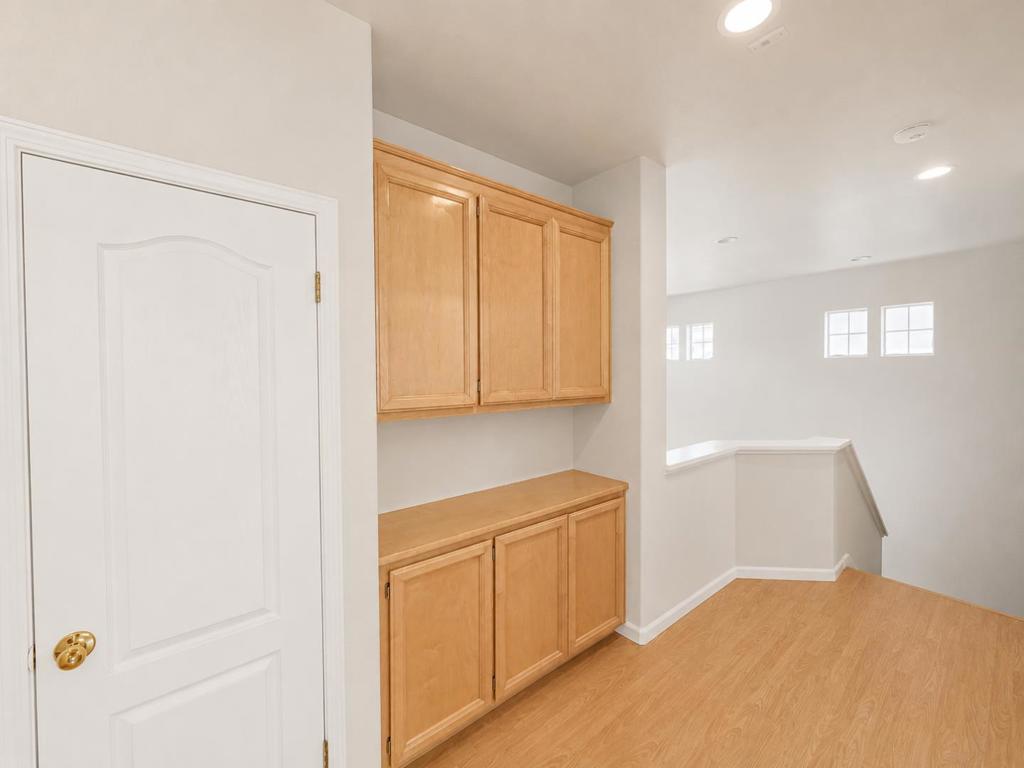 73 Images Circle Property Photo 34