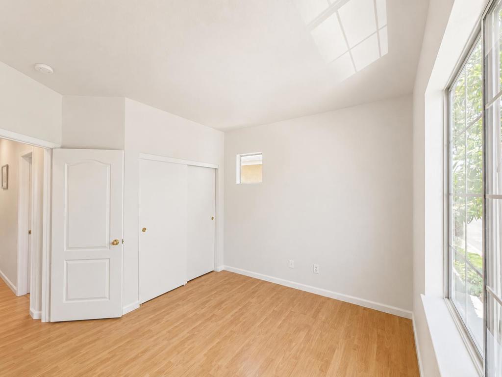 73 Images Circle Property Photo 42