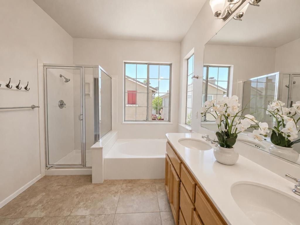73 Images Circle Property Photo 52