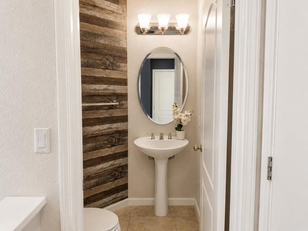 73 Images Circle Property Photo 60