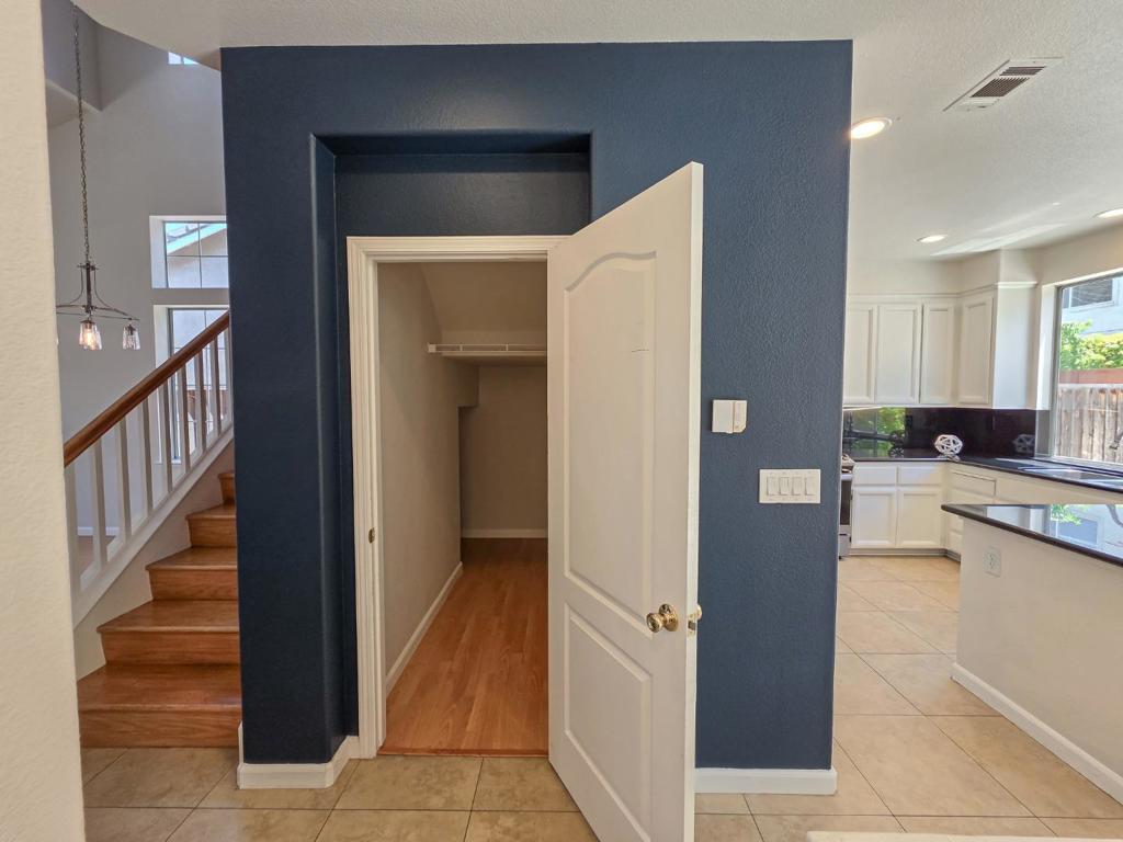 73 Images Circle Property Photo 64