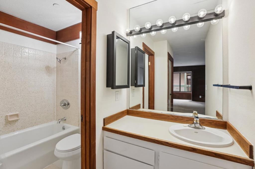 321 Broadway A2 Property Photo 11