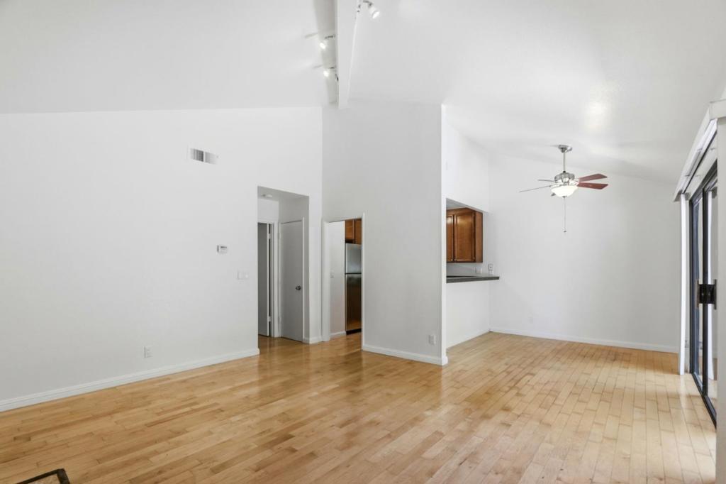 5689 Makati Circle H Property Photo 11