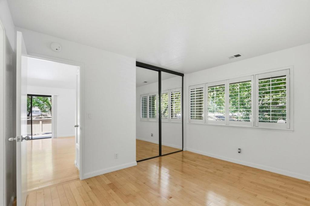 5689 Makati Circle H Property Photo 17
