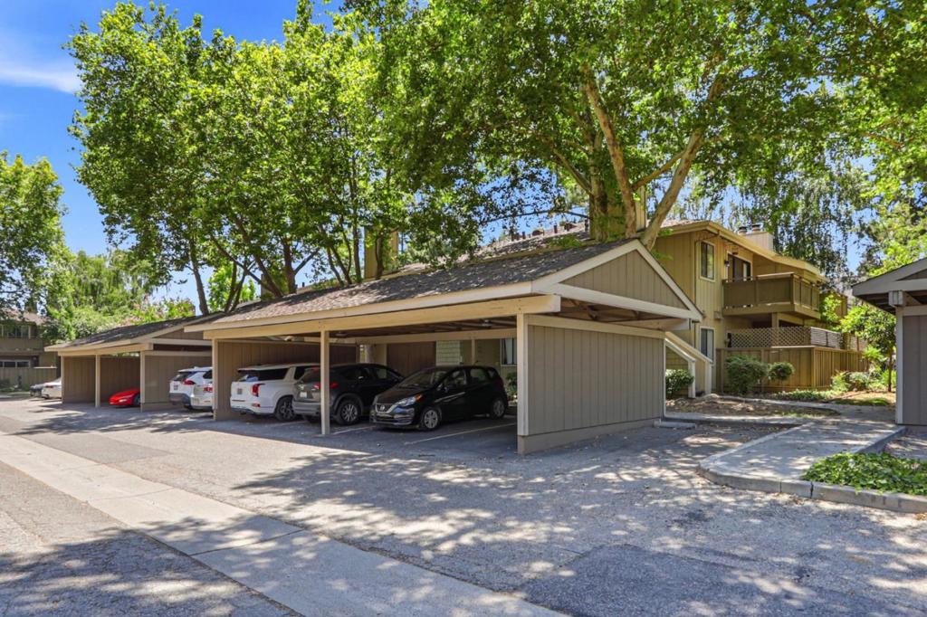 5689 Makati Circle H Property Photo 23