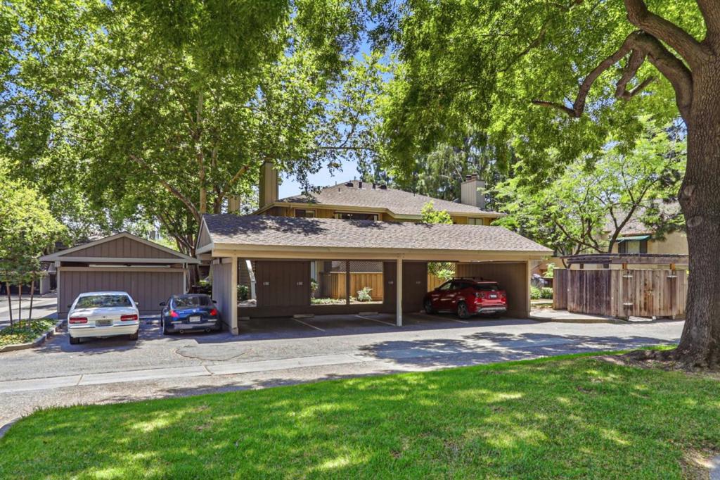 5689 Makati Circle H Property Photo 24