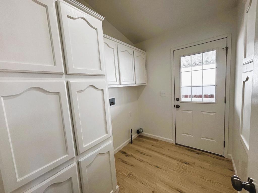 8282 Murray Avenue 5 Property Photo 14