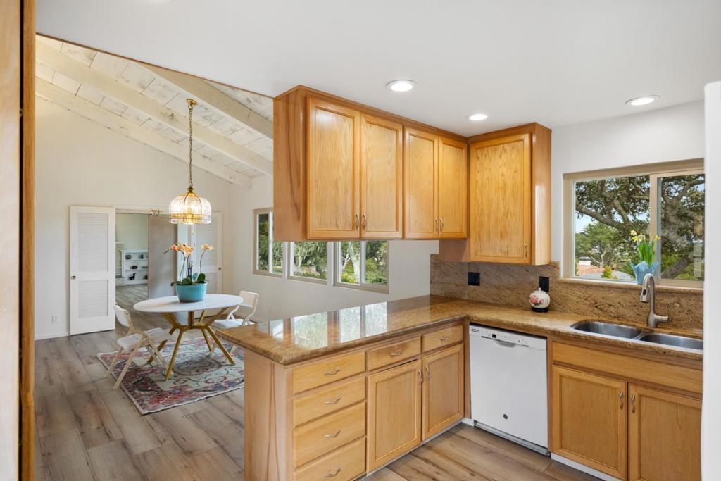 691 Fernwood Avenue Property Photo 14
