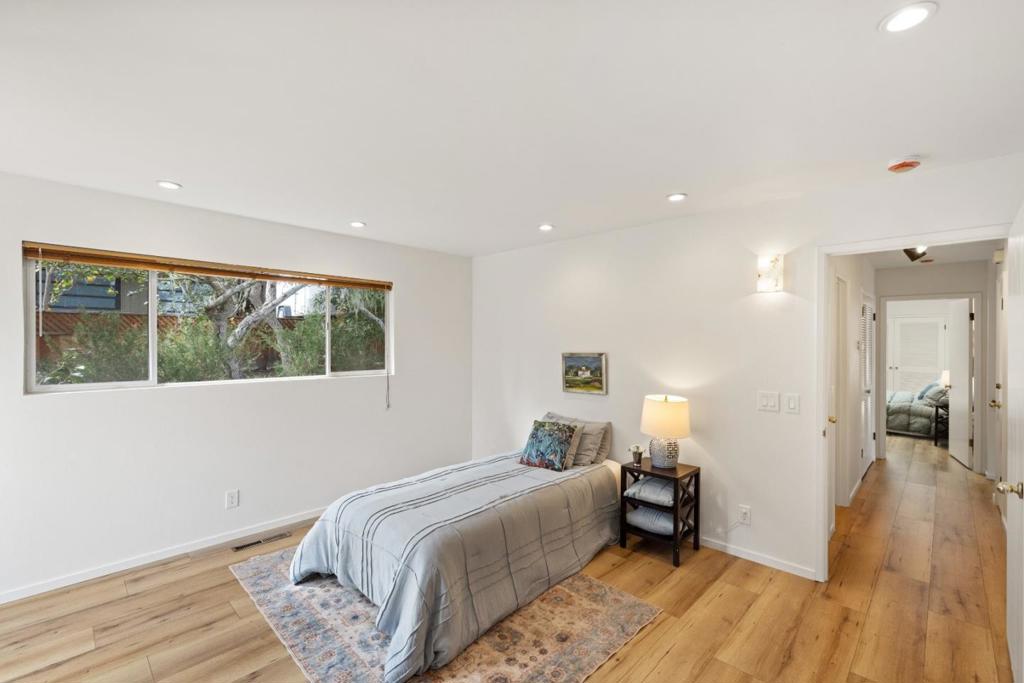 691 Fernwood Avenue Property Photo 23